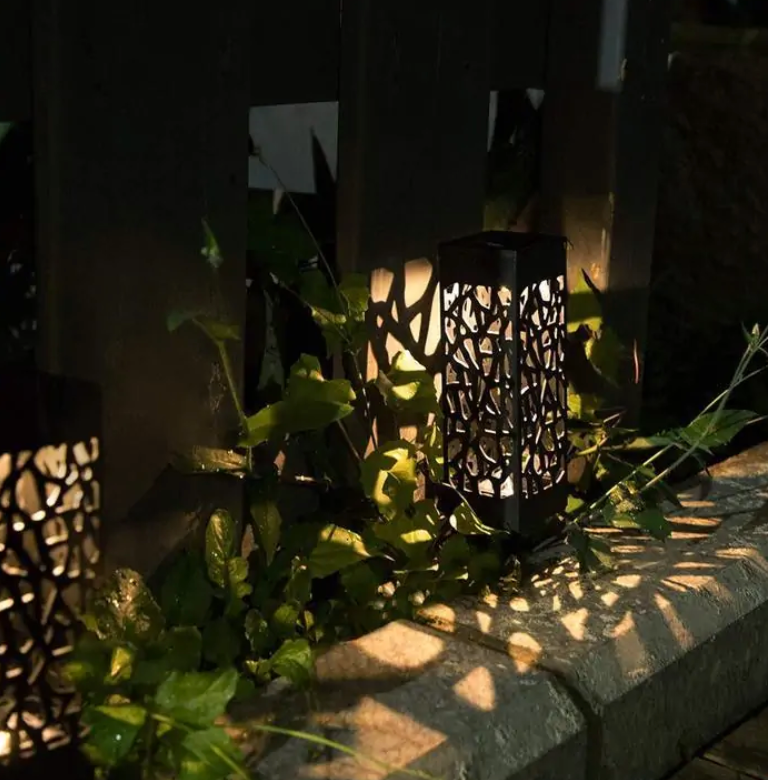 Solar Vintage Garden Light
